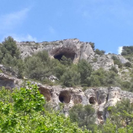Maison Au Coeur De Fontaine De Vaucluse, Nichee Sur Le Rocher Et Surplombant La Sorgue Kültér fotó