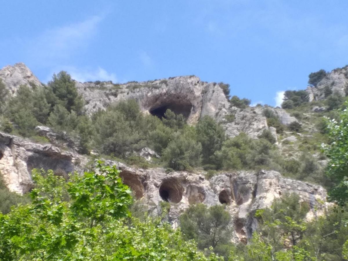 Maison Au Coeur De Fontaine De Vaucluse, Nichee Sur Le Rocher Et Surplombant La Sorgue Kültér fotó