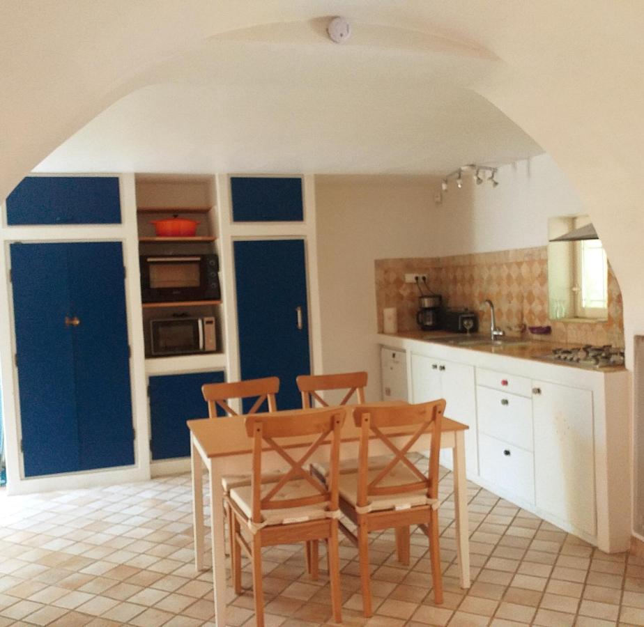 Maison Au Coeur De Fontaine De Vaucluse, Nichee Sur Le Rocher Et Surplombant La Sorgue Kültér fotó