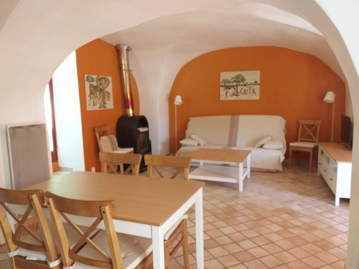 Maison Au Coeur De Fontaine De Vaucluse, Nichee Sur Le Rocher Et Surplombant La Sorgue Kültér fotó